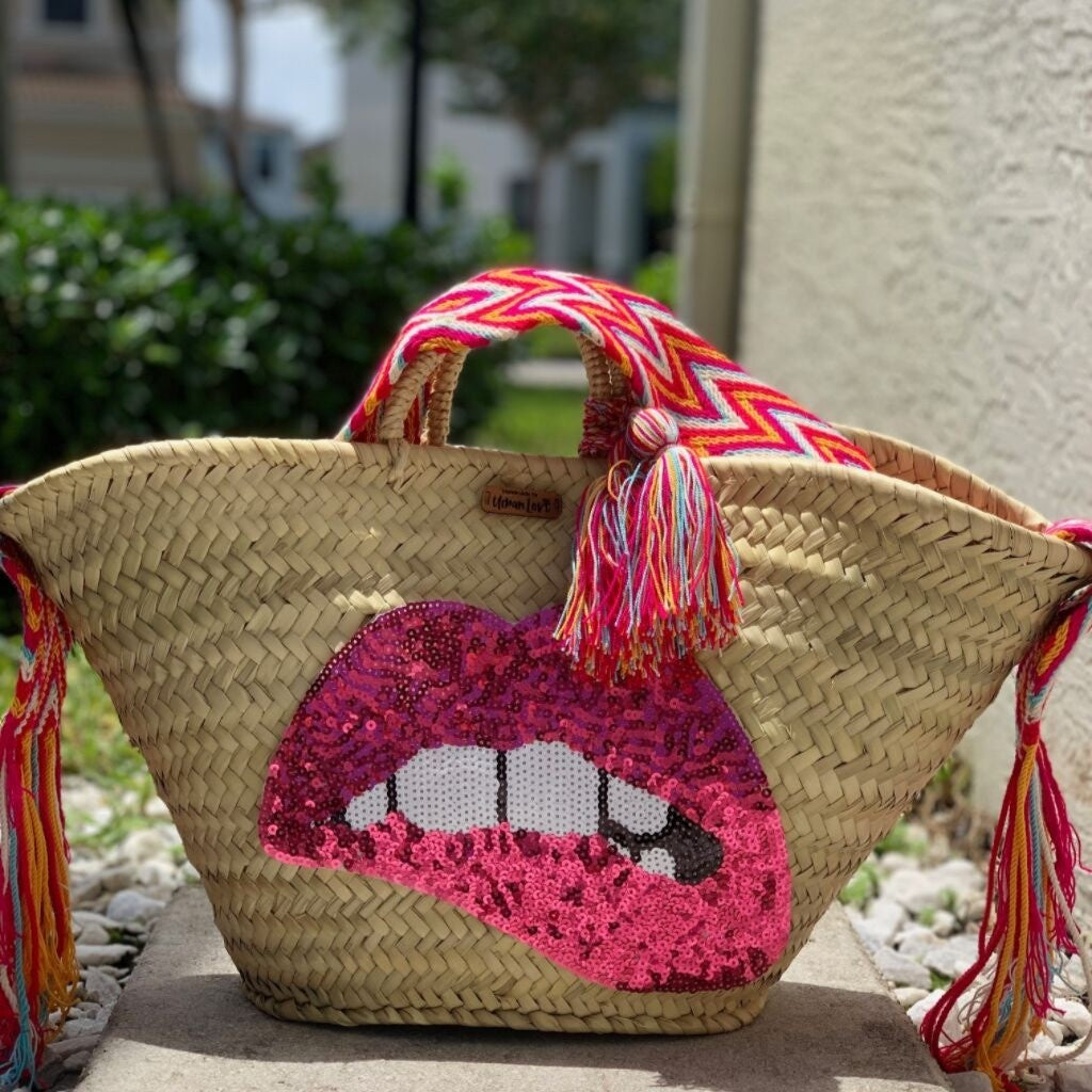 Chili Fuchsia Lips Straw Beach Bag